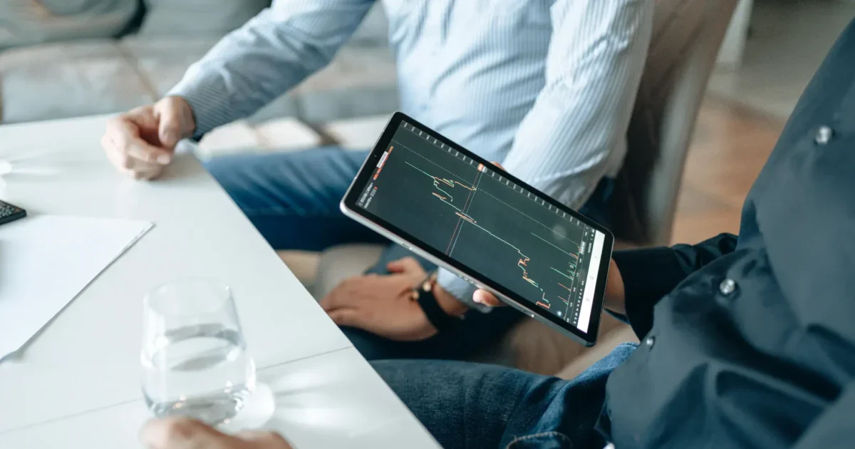 Trading définition simple : 6 secrets pour maîtriser le marché